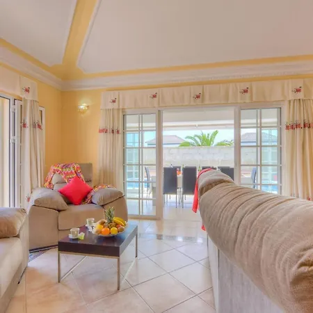 Teide Sol Con Piscina Climatizada, Playa Fanabe, 别墅 阿德耶