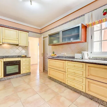 别墅 Teide Sol Con Piscina Climatizada, Playa Fanabe,