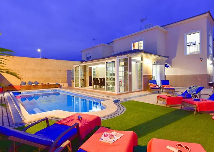 Teide Sol Con Piscina Climatizada, Playa Fanabe, أذيخي