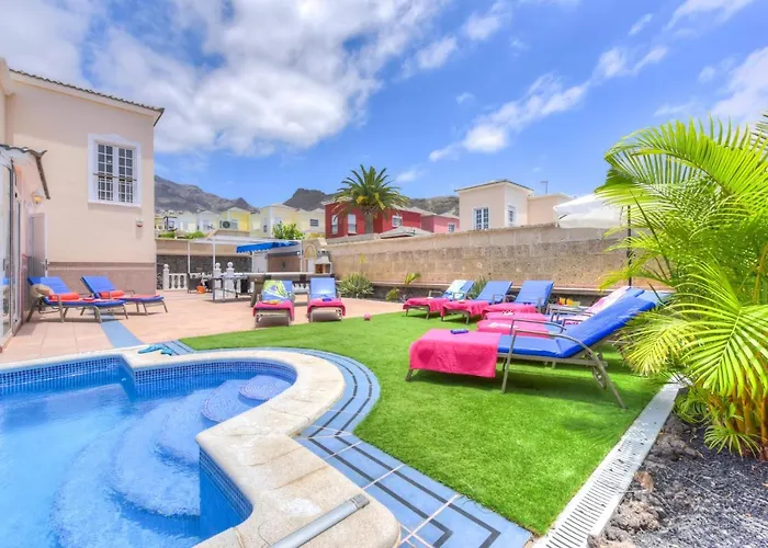 Teide Sol Con Piscina Climatizada, Playa Fanabe, فيلة أذيخي